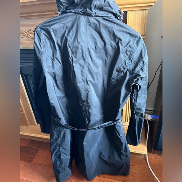 Eddie Bauer Womens Travel Hiking Outdoors Waterproof Black Rain Jacket Small - Picture 6 of 13